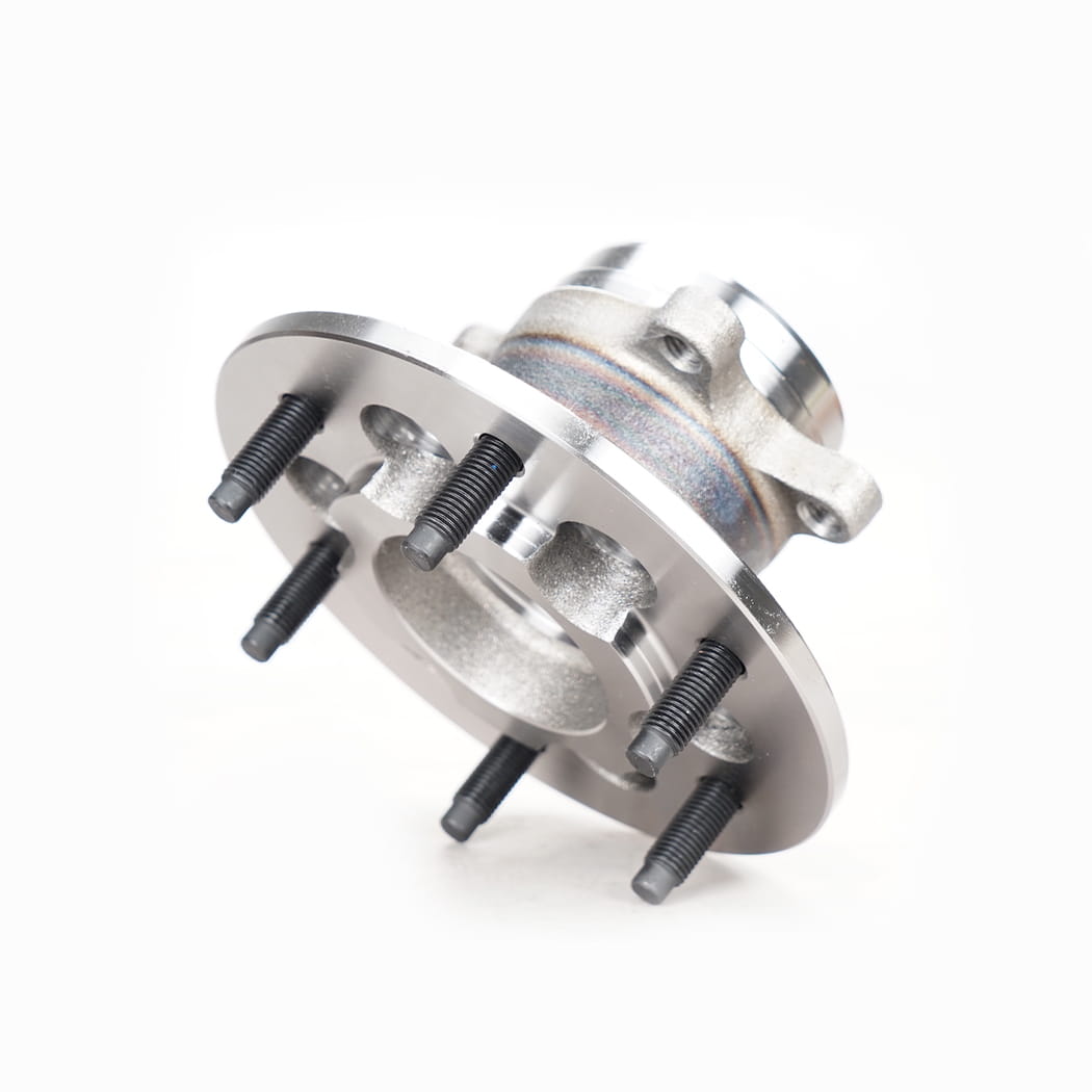 Hanhub 515120 Hub Roda Depan dan Rakitan Bantalan Kompatibel dengan Chevy Colorado Canyon Mengganti HA590300 25832143 82583-21430 6-lug