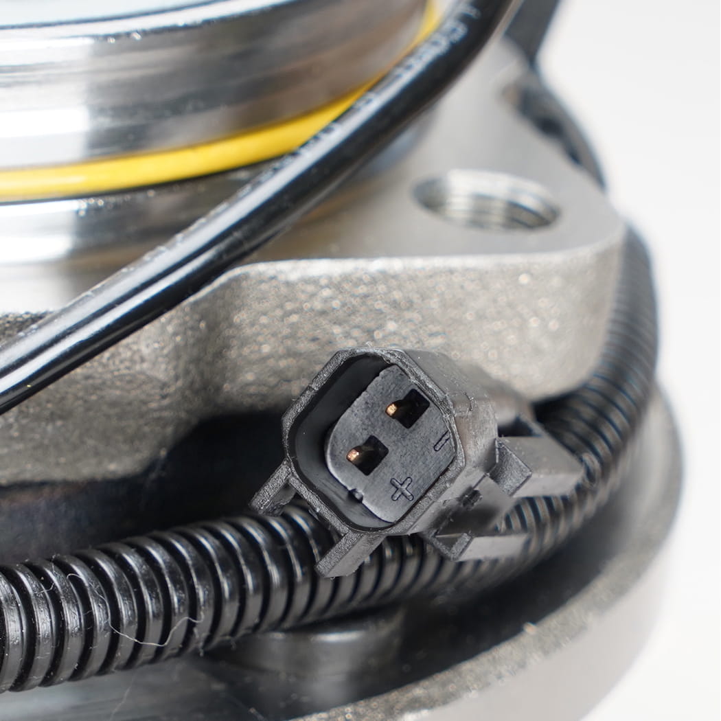 Hanhub 515146 Hub Roda Depan dan Majelis Bantalan Kompatibel dengan Chevy Silverado 2500 HD Silverado 3500 HD Sierra 2500 HD Sierra 3500 HD Mengganti FW423 22762440 25807419 20873257 BR930827 SP62030107419 20873257 BR930827 8807419