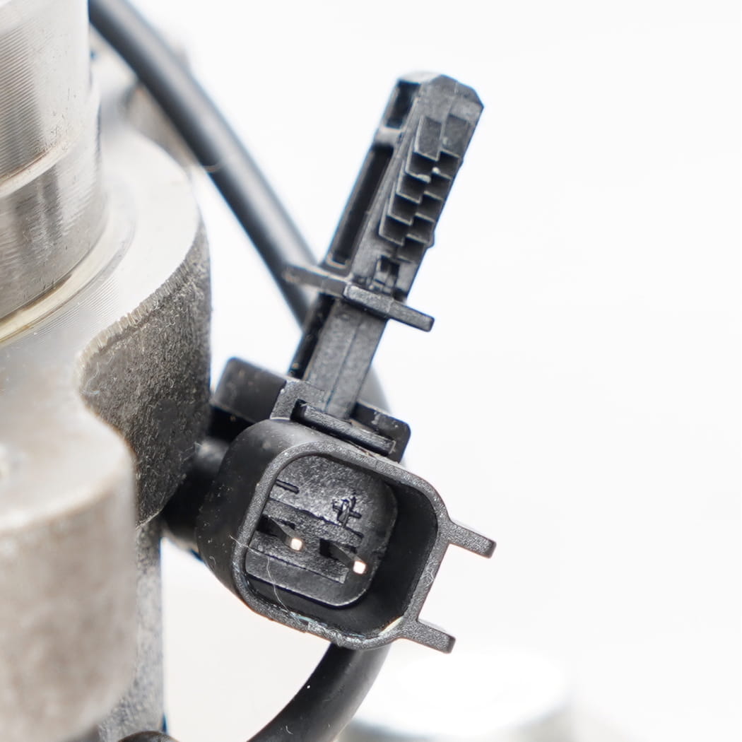 Hanhub 515144 Hub Roda Depan dan Rakitan Bantalan Kompatibel dengan Chevy Silverado 3500 HD Sierra 3500 HD Mengganti 25807422 FWB1133 BR930826 SP620302 23203924 8-lug